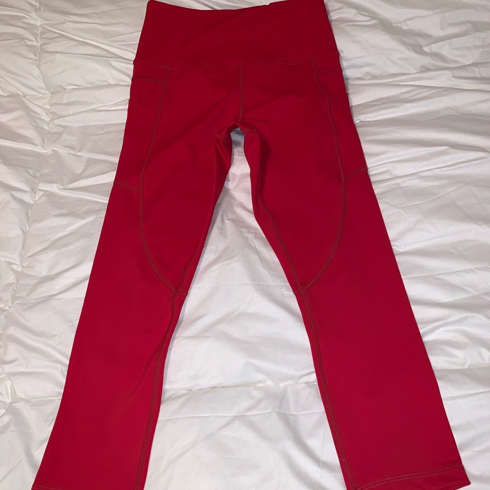 Zyia Red Pocket Light n Tight Hi-Rise Capris